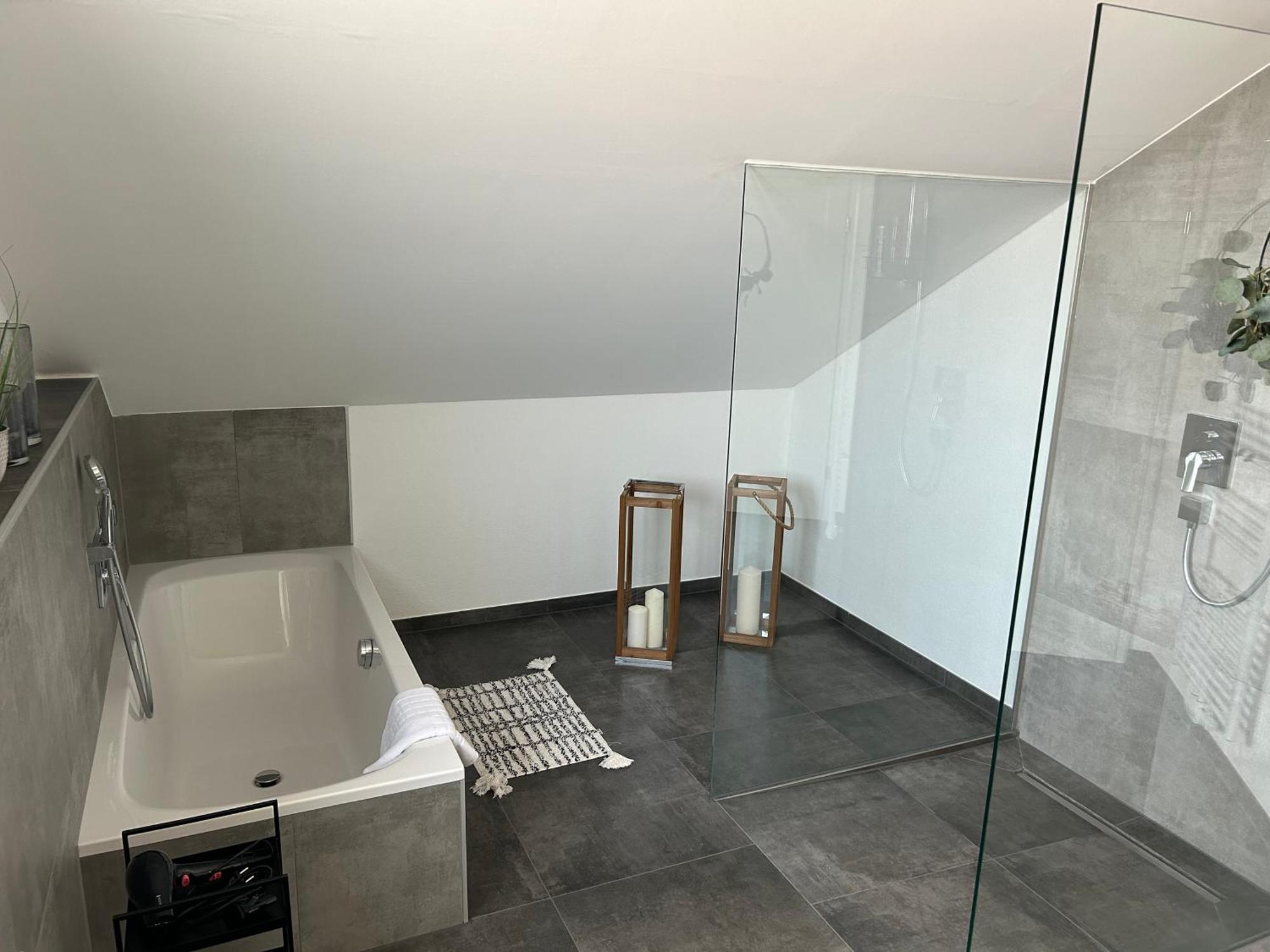 Allgaeu Zimmer Leandi メミンゲン エクステリア 写真